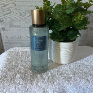Victoria’s Secret Aqua Kiss Shimmer